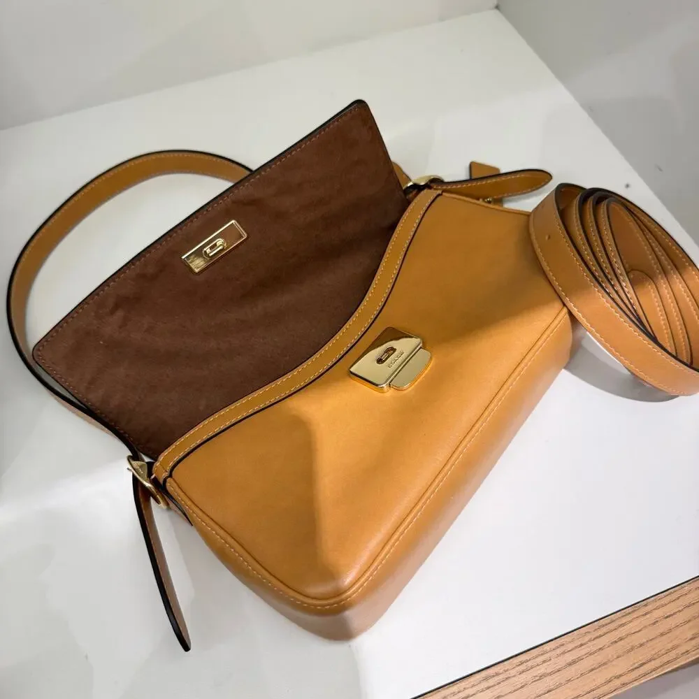 NEW‼️Coach Etta Small Flap Shoulder Bag CCV63  smooth leather/Gold/Brown
